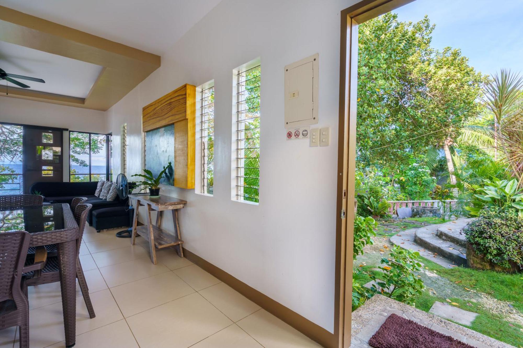 Holiday home Oceanside 2 Bedroom House, 100mbps Wifi *