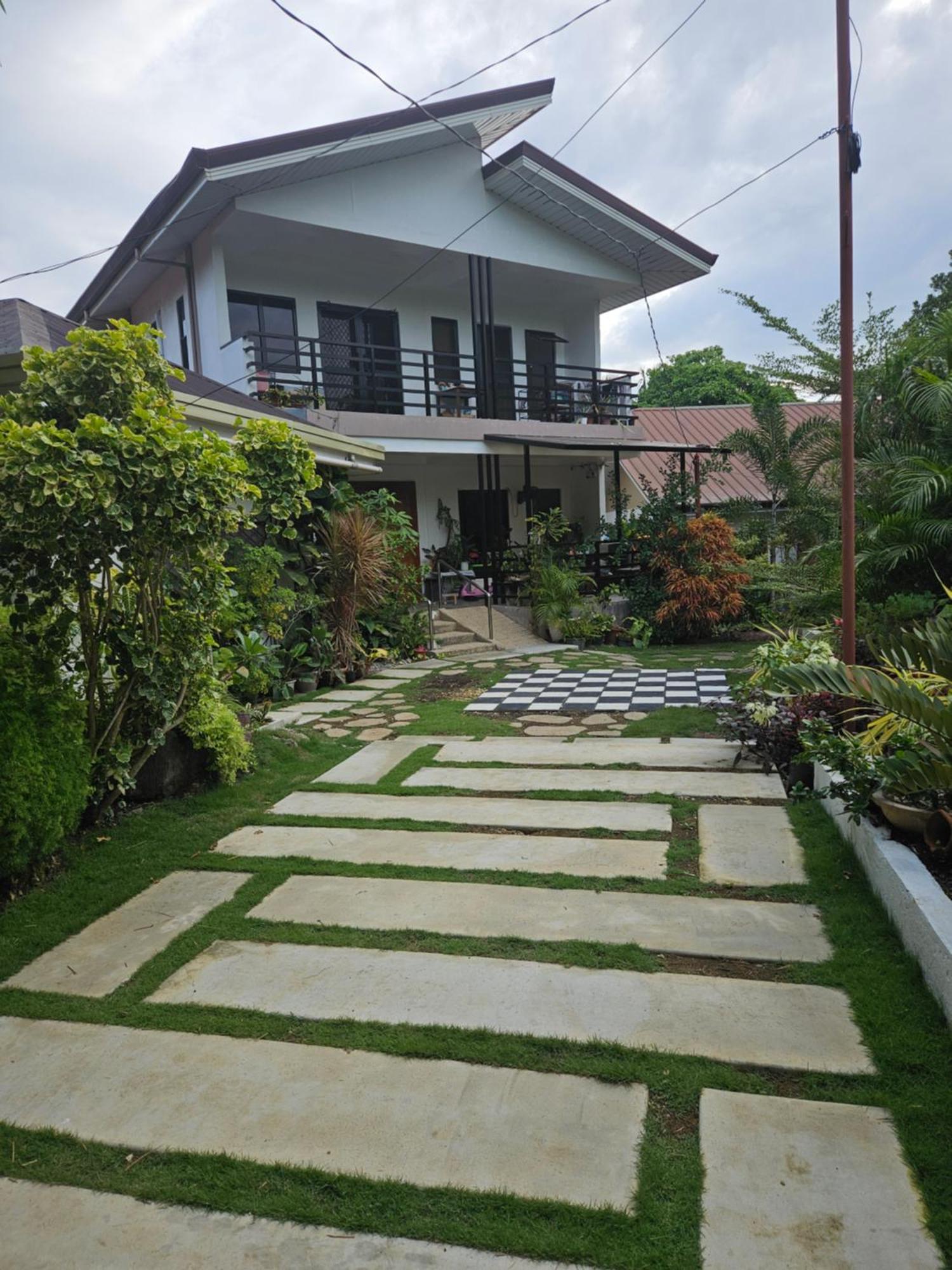 Oceanside 2 Bedroom House, 100mbps Wifi Holiday home Panglao