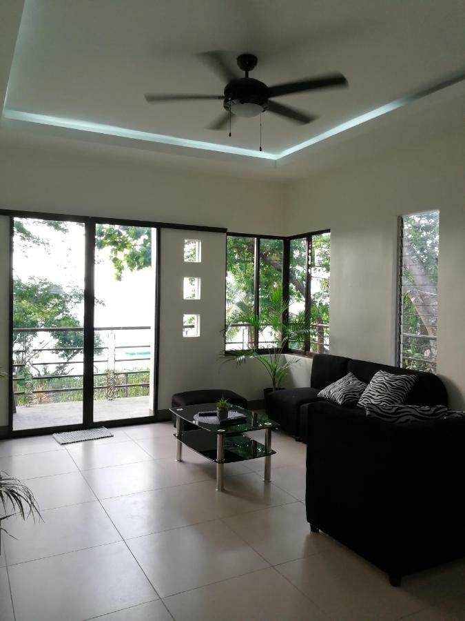 Holiday home Oceanside 2 Bedroom House, 100mbps Wifi